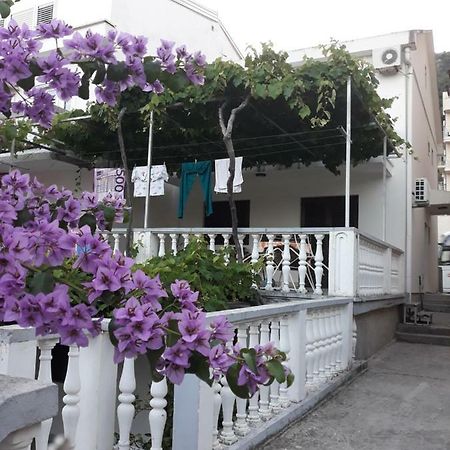 Sobe I Apartmani Marovic Petrovac エクステリア 写真
