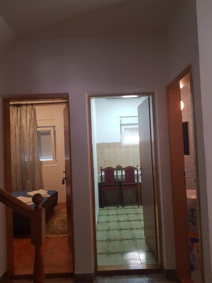 Sobe I Apartmani Marovic Petrovac エクステリア 写真
