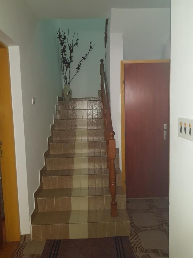 Sobe I Apartmani Marovic Petrovac エクステリア 写真