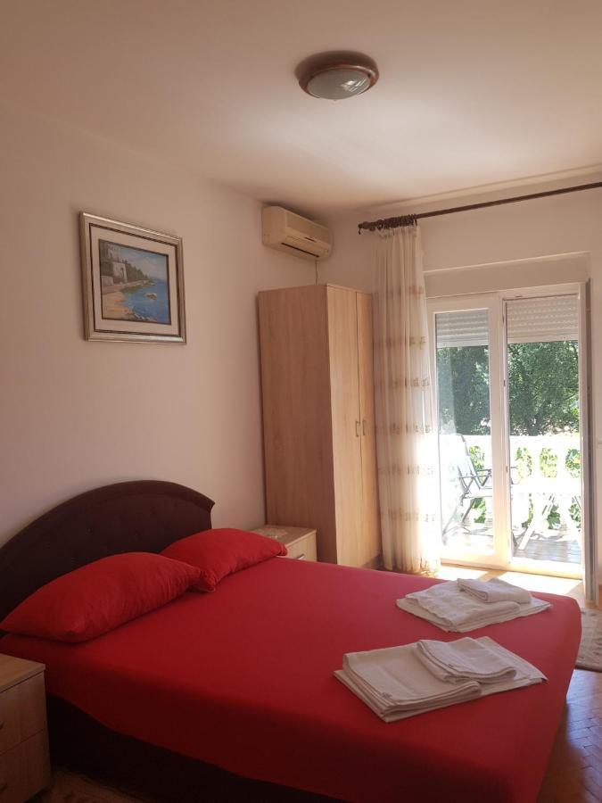 Sobe I Apartmani Marovic Petrovac エクステリア 写真