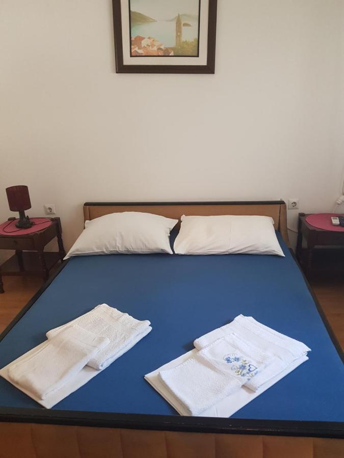 Sobe I Apartmani Marovic Petrovac エクステリア 写真