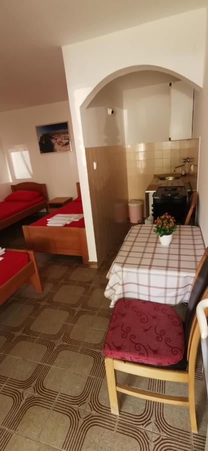 Sobe I Apartmani Marovic Petrovac エクステリア 写真