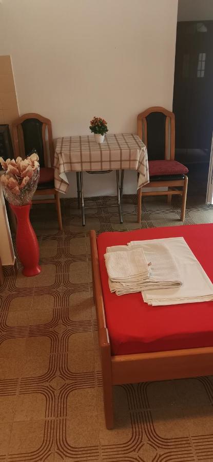 Sobe I Apartmani Marovic Petrovac エクステリア 写真