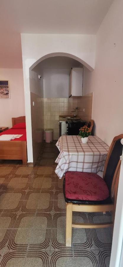 Sobe I Apartmani Marovic Petrovac エクステリア 写真