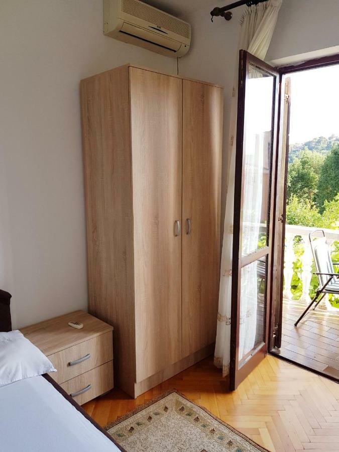 Sobe I Apartmani Marovic Petrovac エクステリア 写真